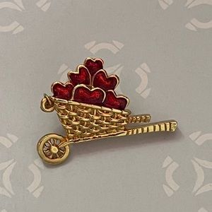 Heart wheelbarrow pin